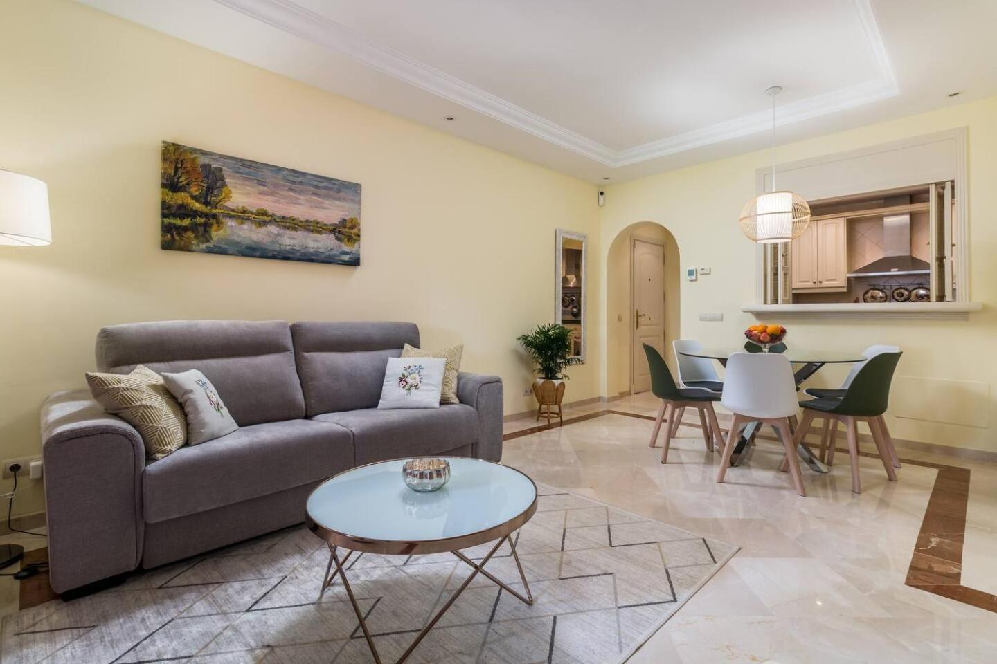 Apartamento Beachfront, 3pools, King Bed, Free Gymparking