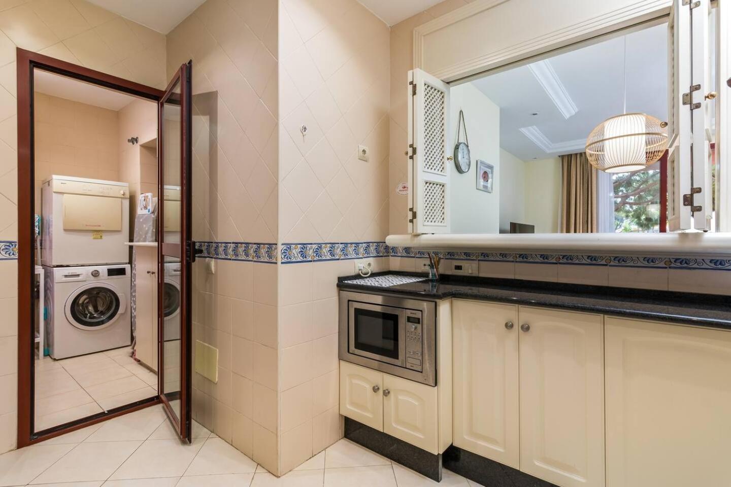 Apartamento Beachfront, 3pools, King Bed, Free Gymparking
